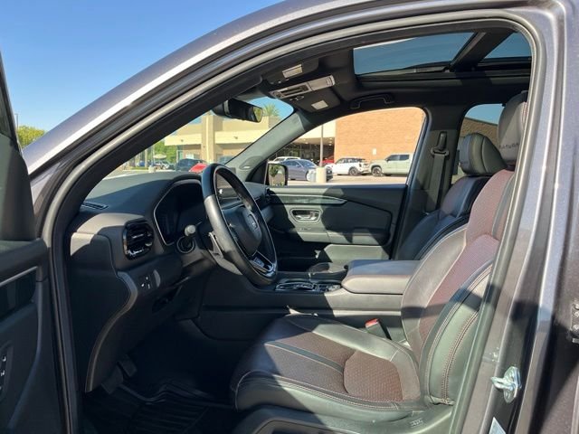 Certified Used 2025 Gray Honda Black Edition image 10
