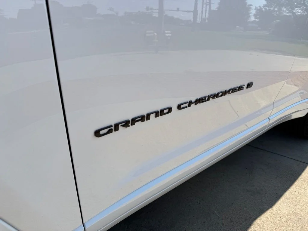 Used 2026 White Jeep Limited Reserve image 13