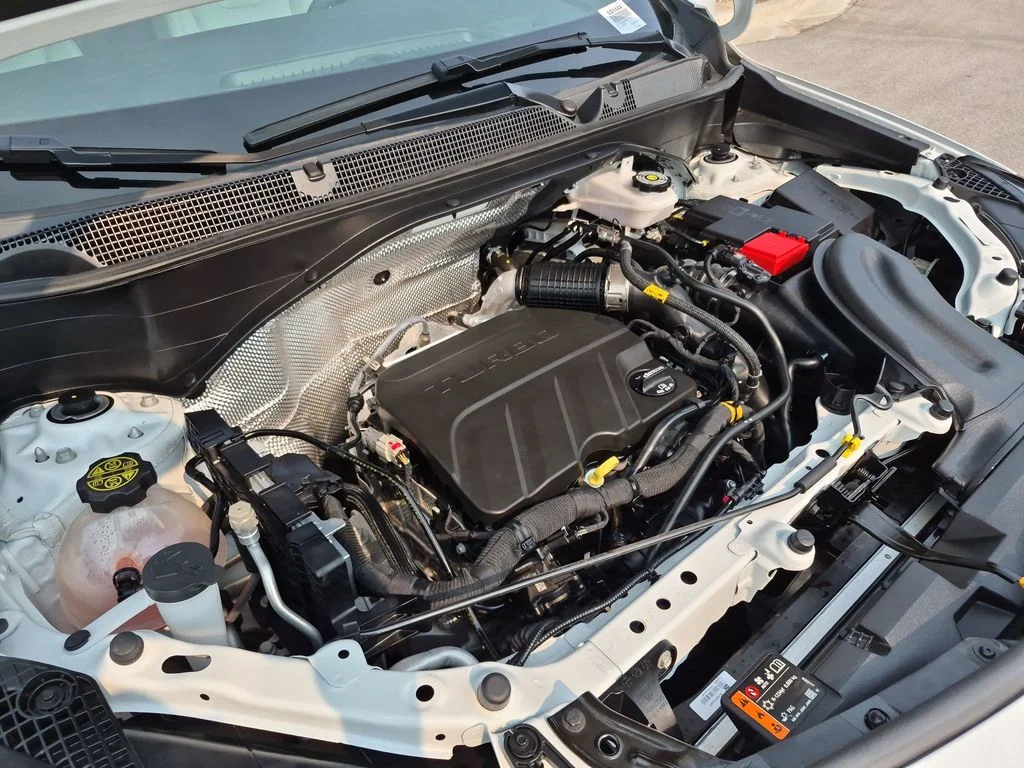 Used 2023 White Buick Select image 18