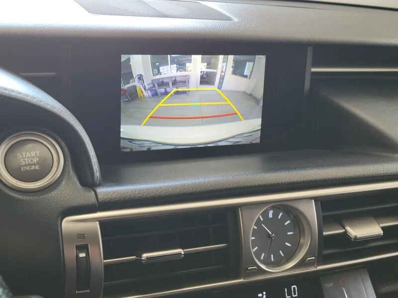 Used 2016 Ultra White LEXUS 4DR SDN image 22
