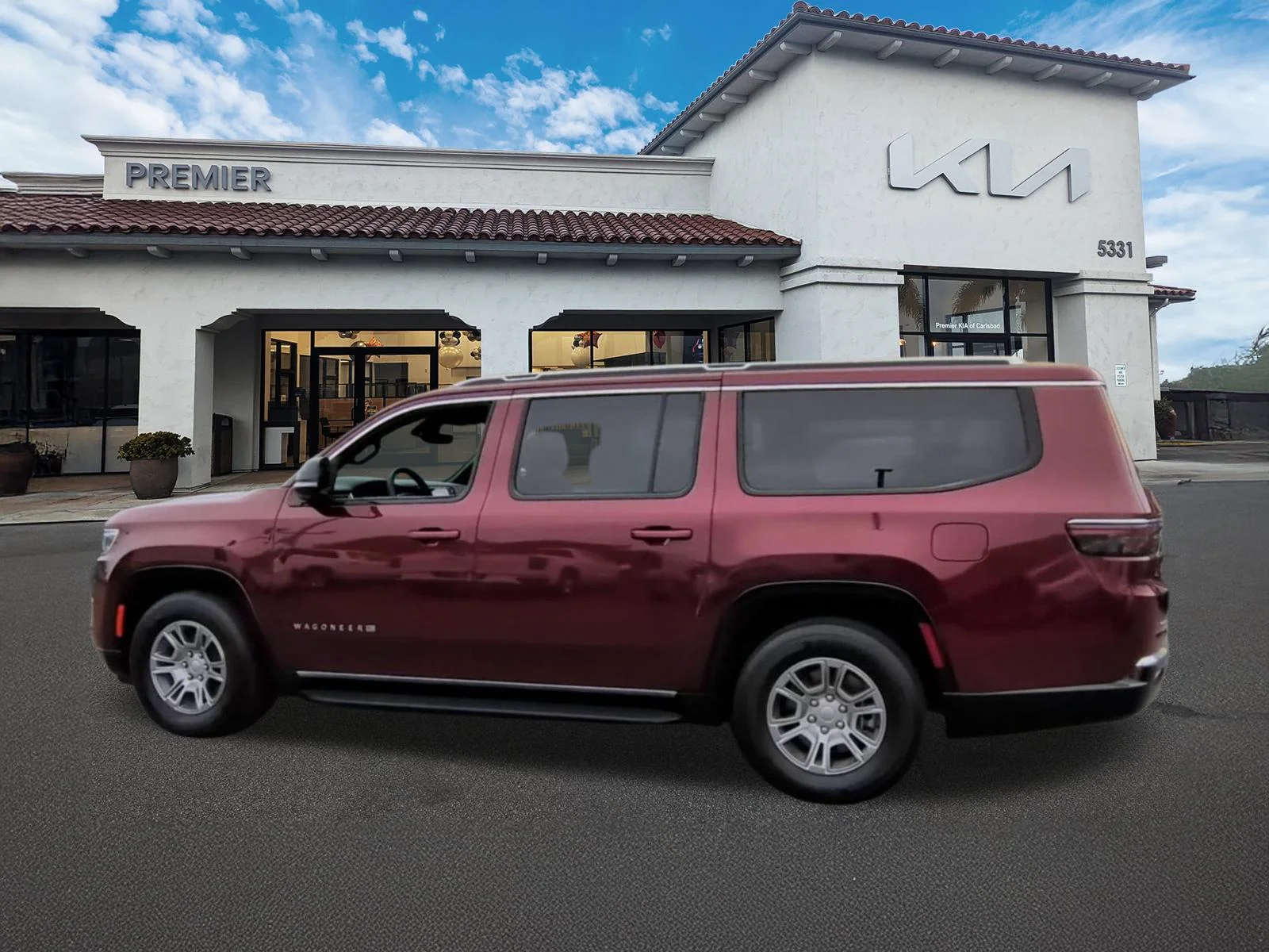 Used 2023 Red Jeep Base image 6