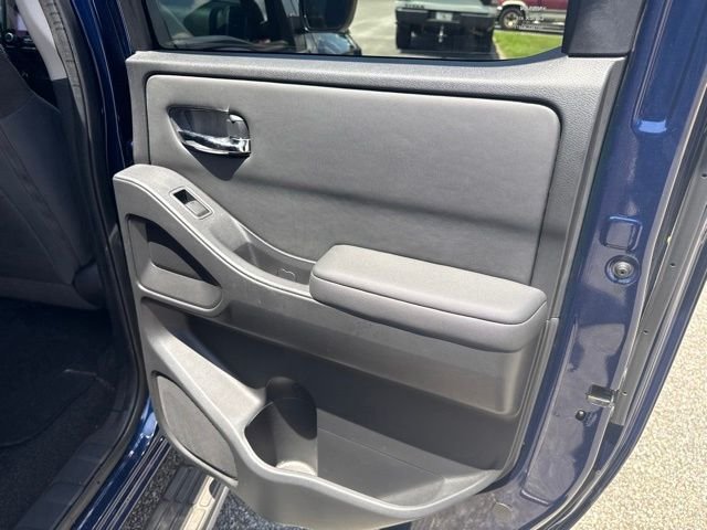 Used 2022 Blue Nissan SV image 18