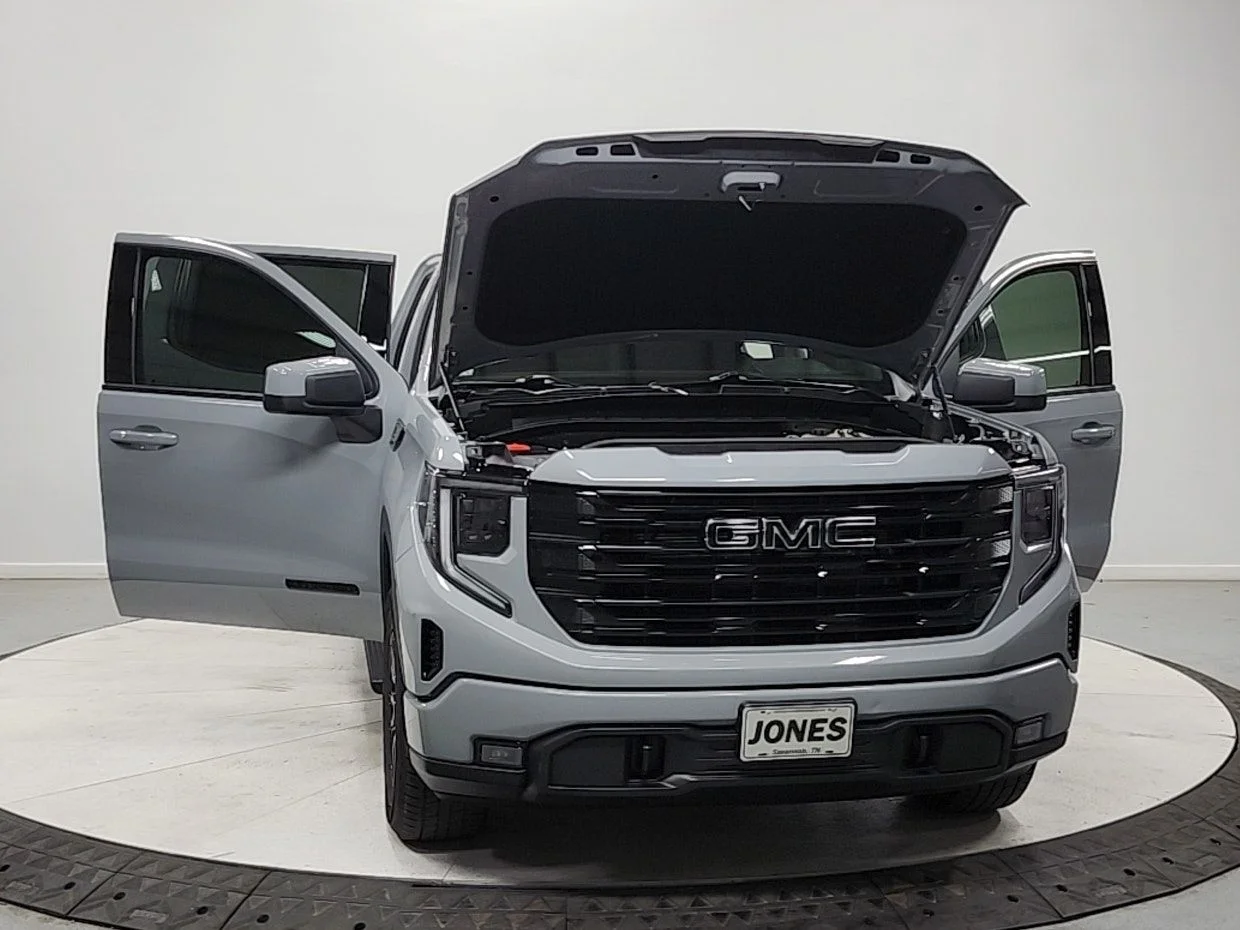 Used 2024 Gray GMC Elevation image 10