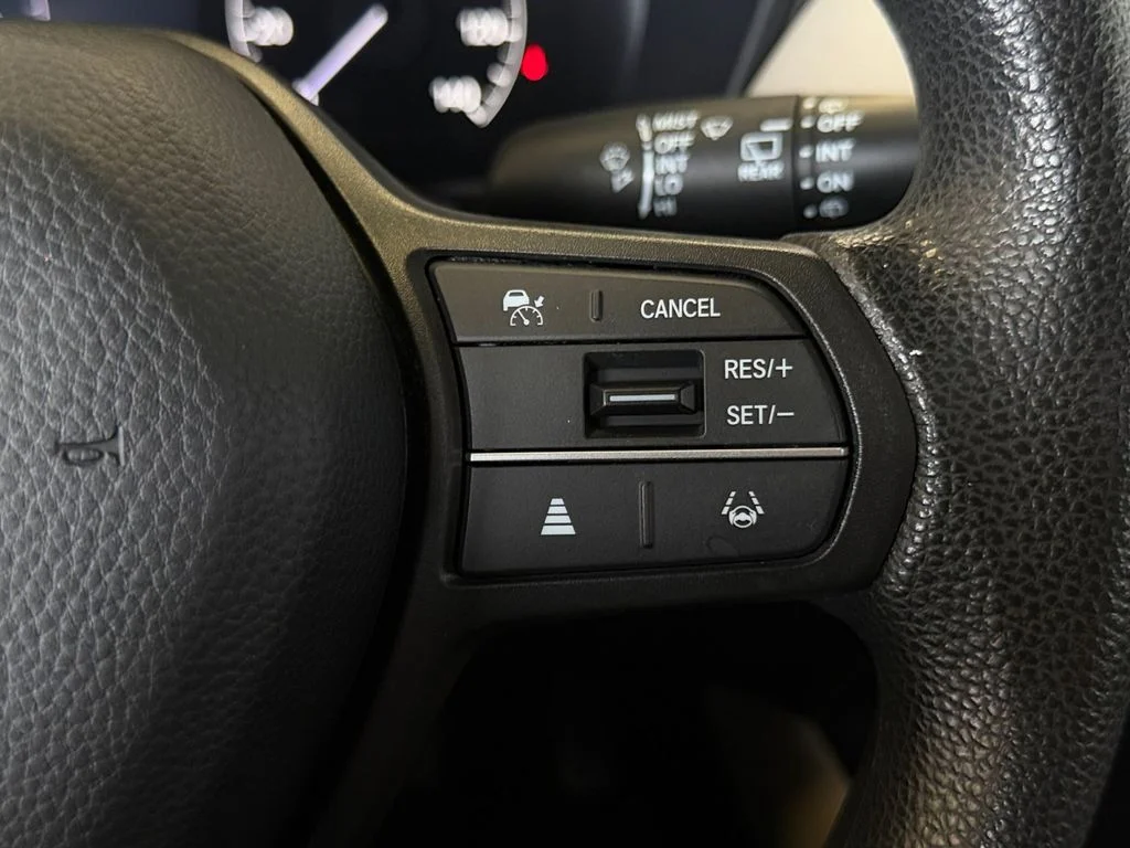 Used 2023  Honda LX image 29
