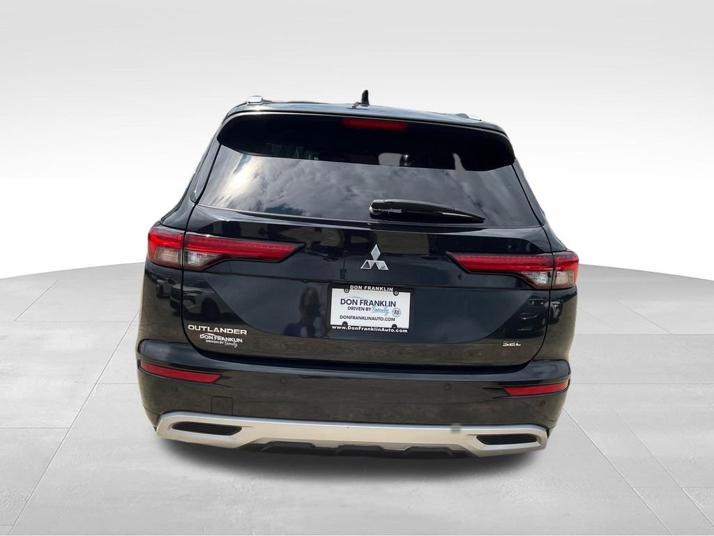 Used 2023 Black Mitsubishi SEL image 4