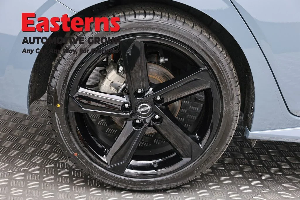Used 2024 Gray Nissan SR image 30