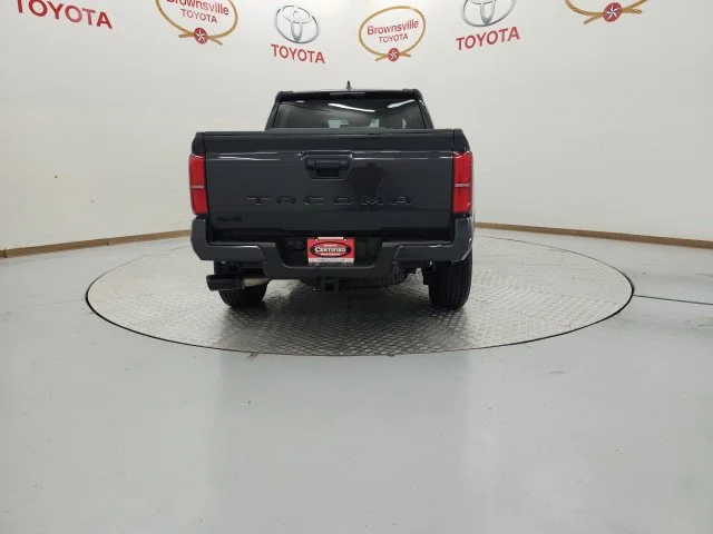 Used 2025  Toyota SR5 image 7