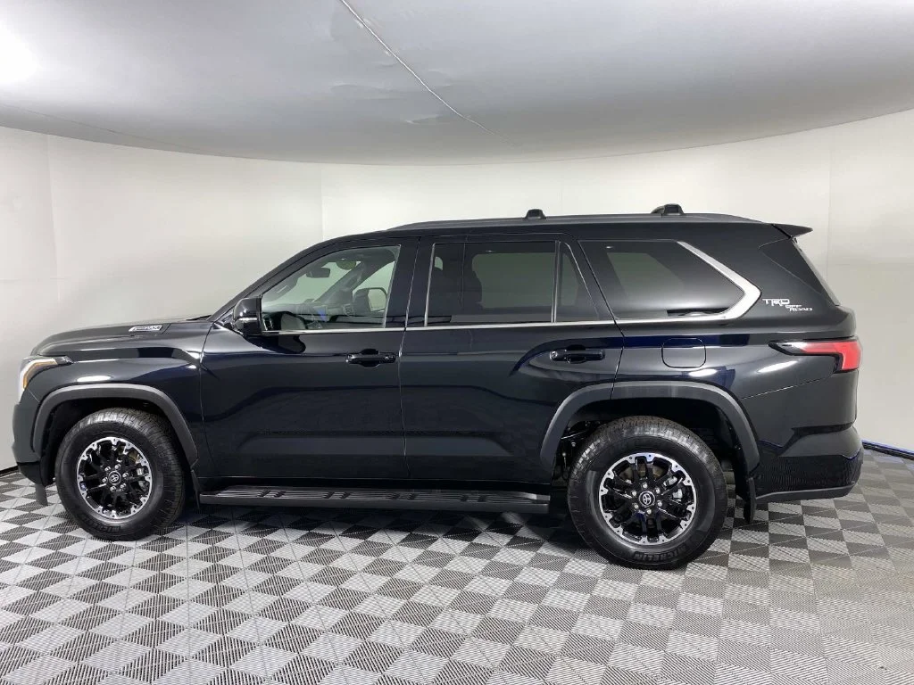 Used 2025 Midnight Black Metallic Toyota SR5 image 5