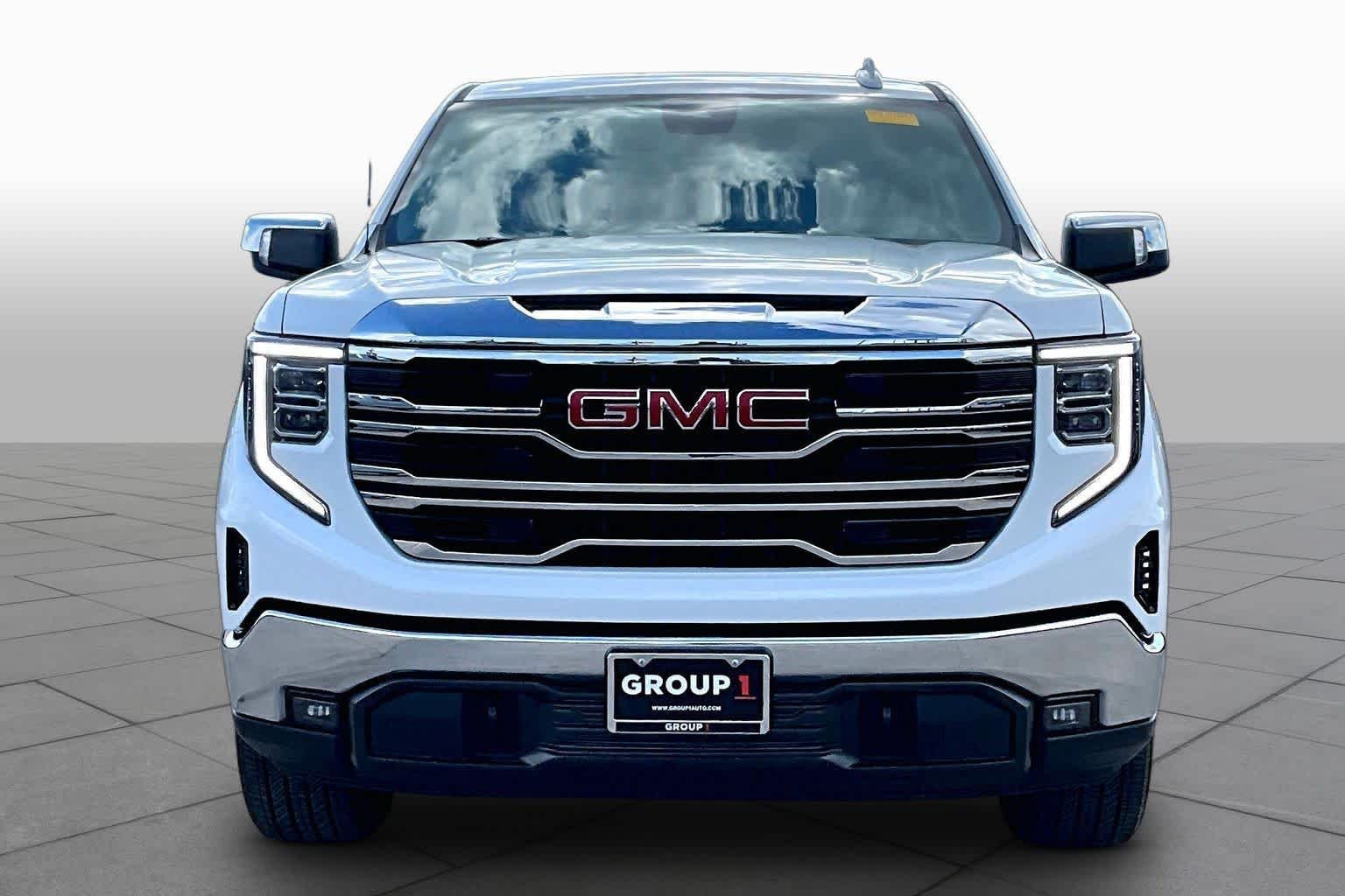 Used 2026 Summit White GMC SLT image 4