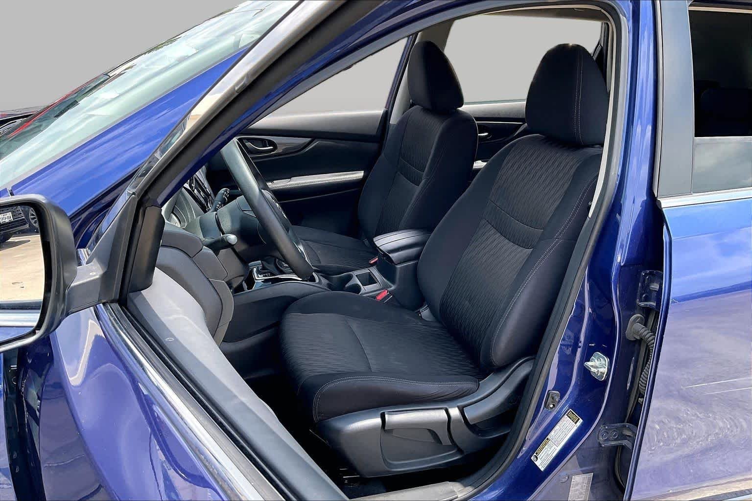 Used 2019 Caspian Blue Metallic Nissan S image 7
