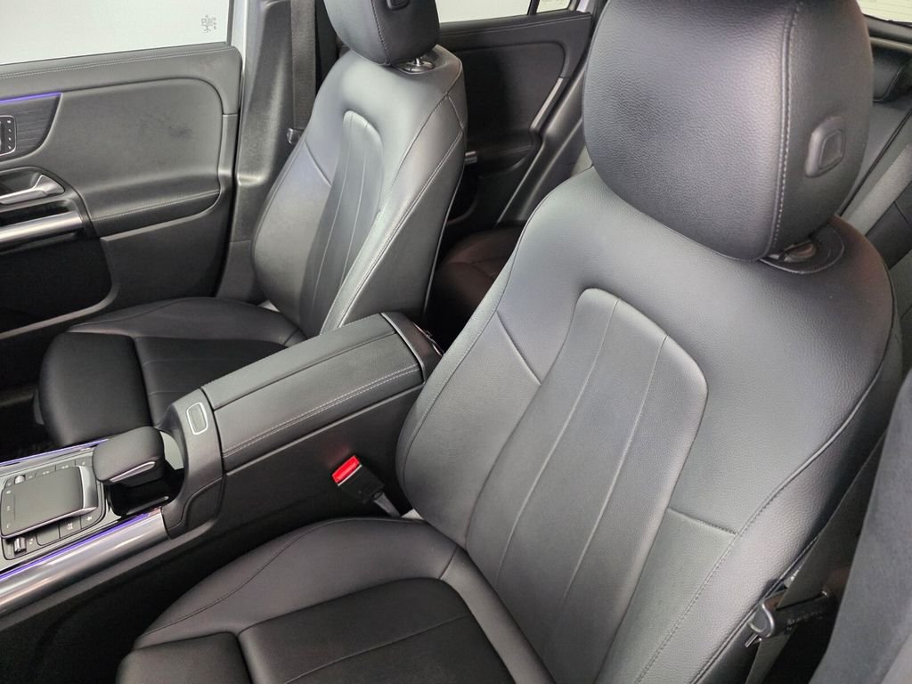Used 2021 Silver Mercedes-Benz GLA 250 image 11