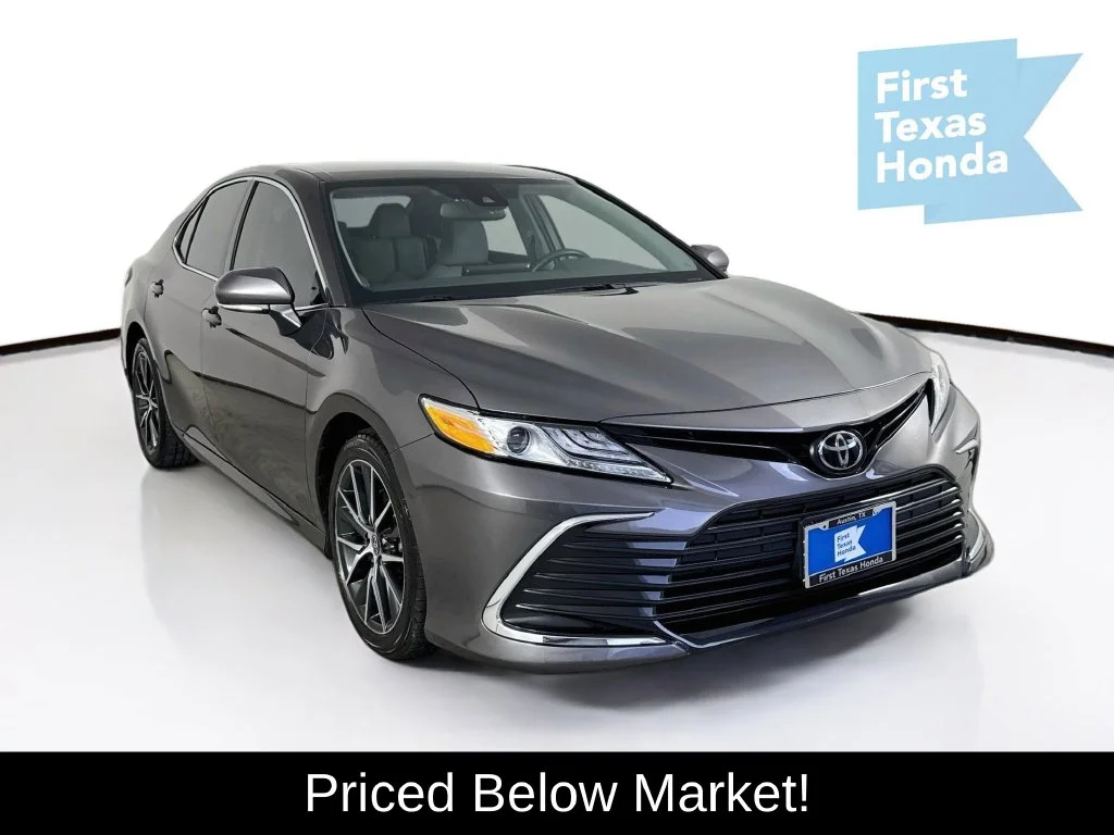 Used 2021 Predawn Gray Mica Toyota XLE image 1