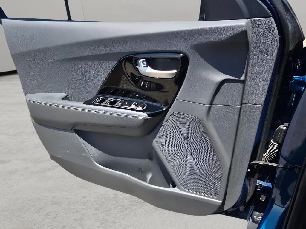 Used 2021 Deep Cerulean Kia LXS image 14