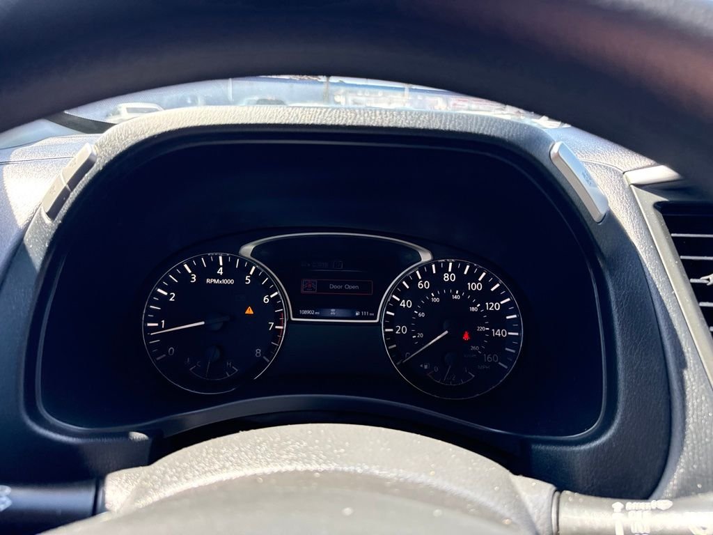 Used 2020 Gray Nissan S image 14