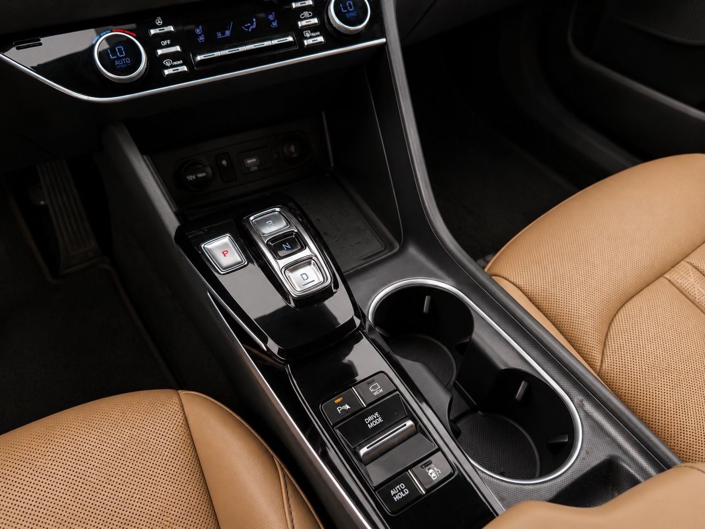 Used 2021 Gray Hyundai Limited image 8