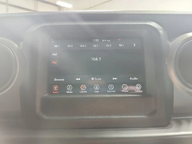 Used 2023 White Jeep Sport S image 26