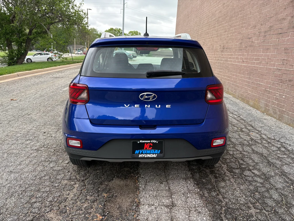 Used 2025 Intense Blue Hyundai SEL image 4