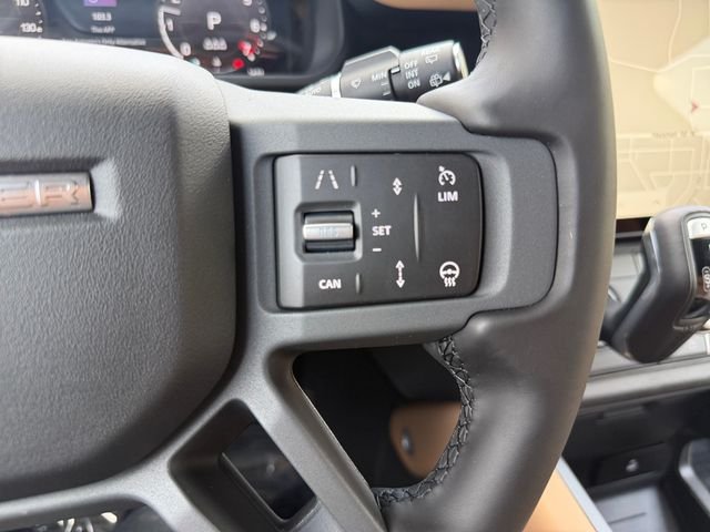 New 2026 Woolstone Green Land Rover X-Dynamic SE image 23