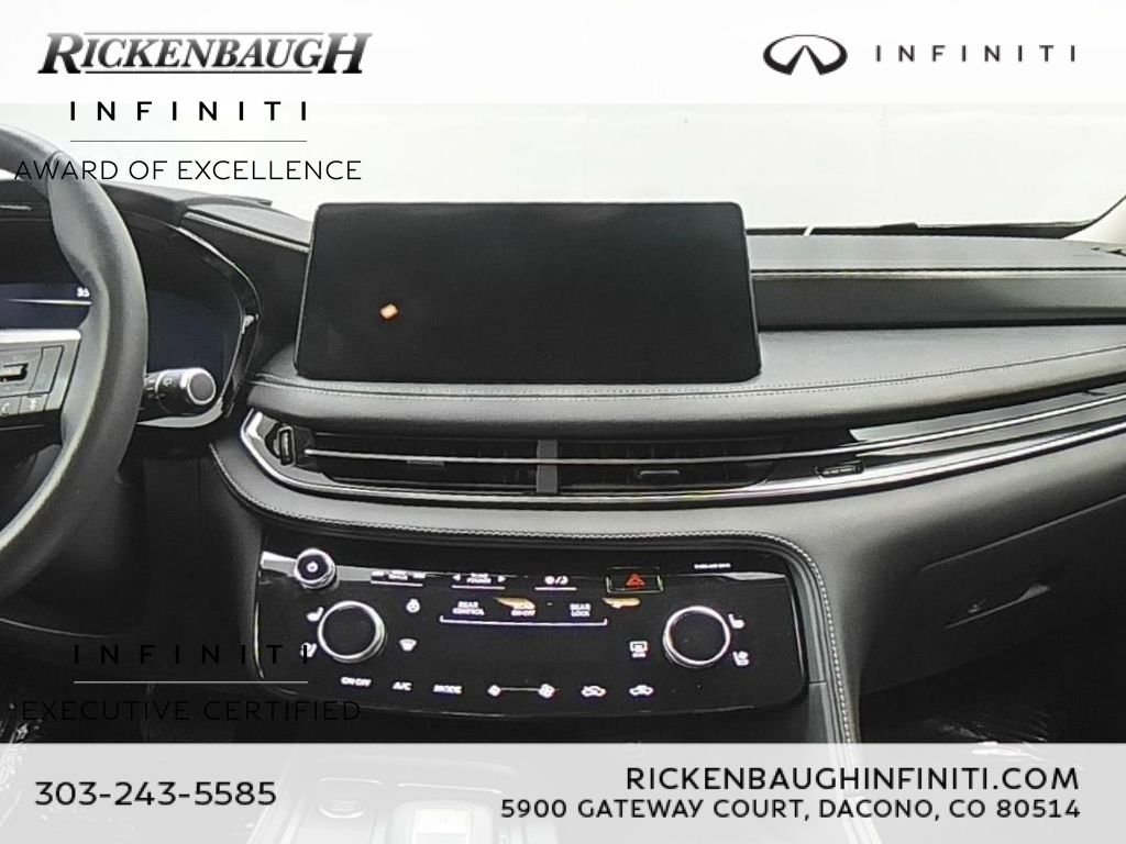 Certified Used 2023 White INFINITI LUXE image 22