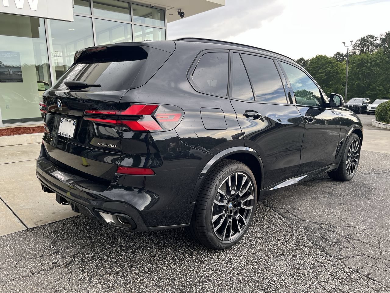 New 2026 Black Sapphire Metallic BMW xDrive40i image 8