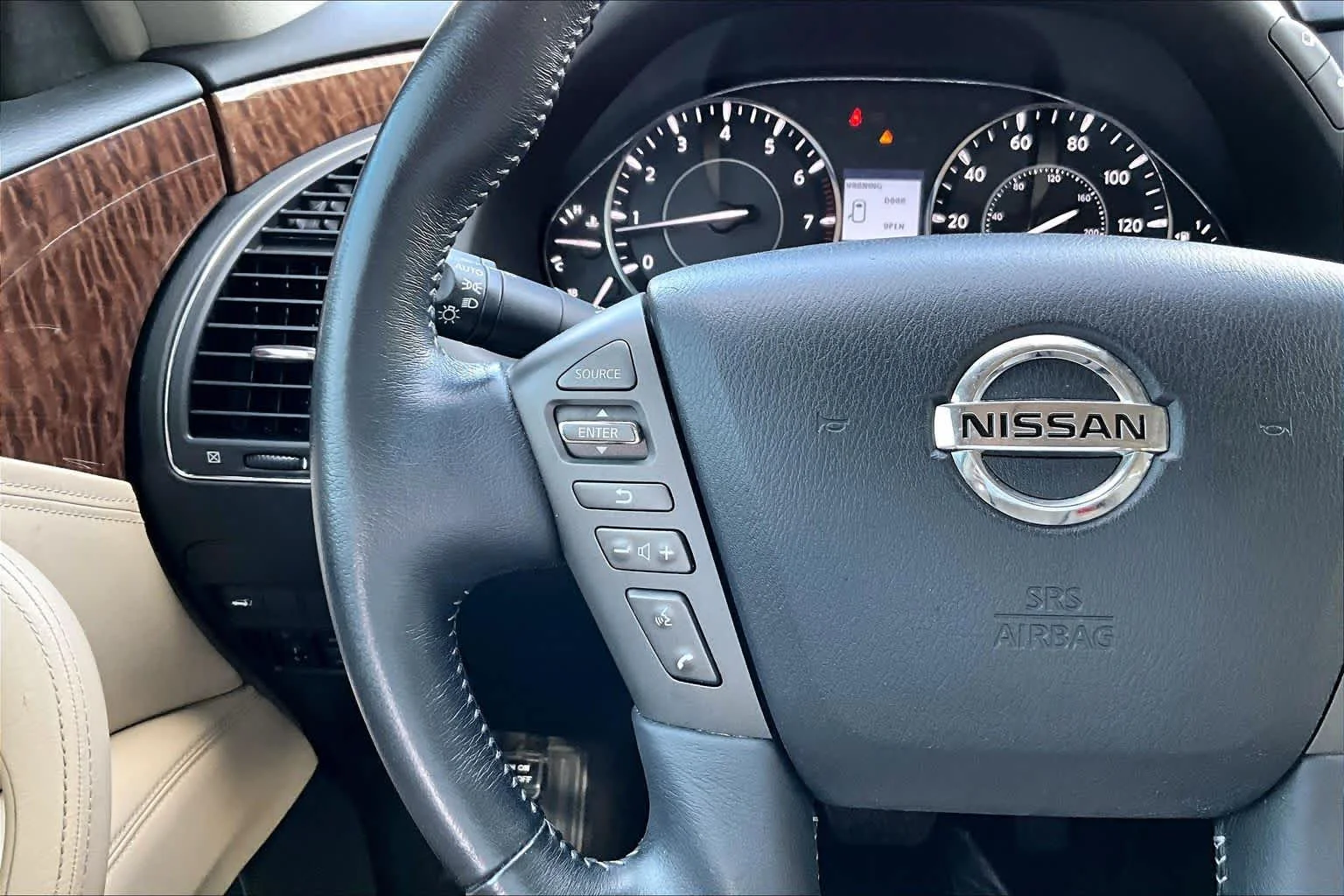 Used 2019 Pearl White Tricoat Nissan SL image 22