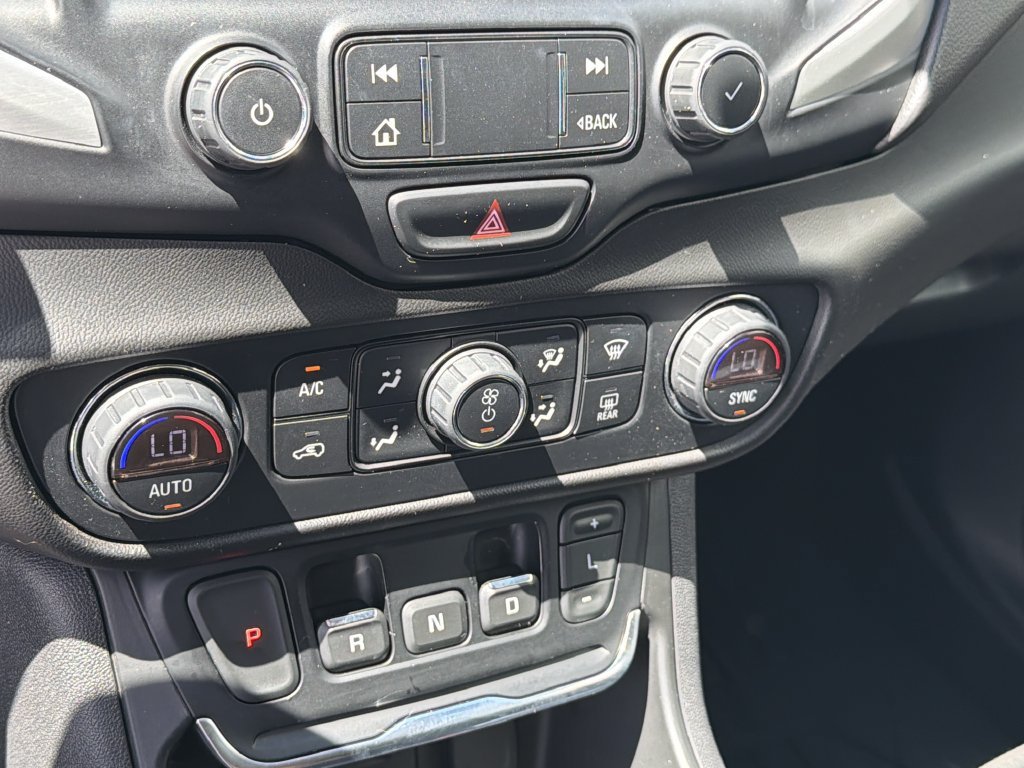 2020 GMC Terrain SLE - Photo 27