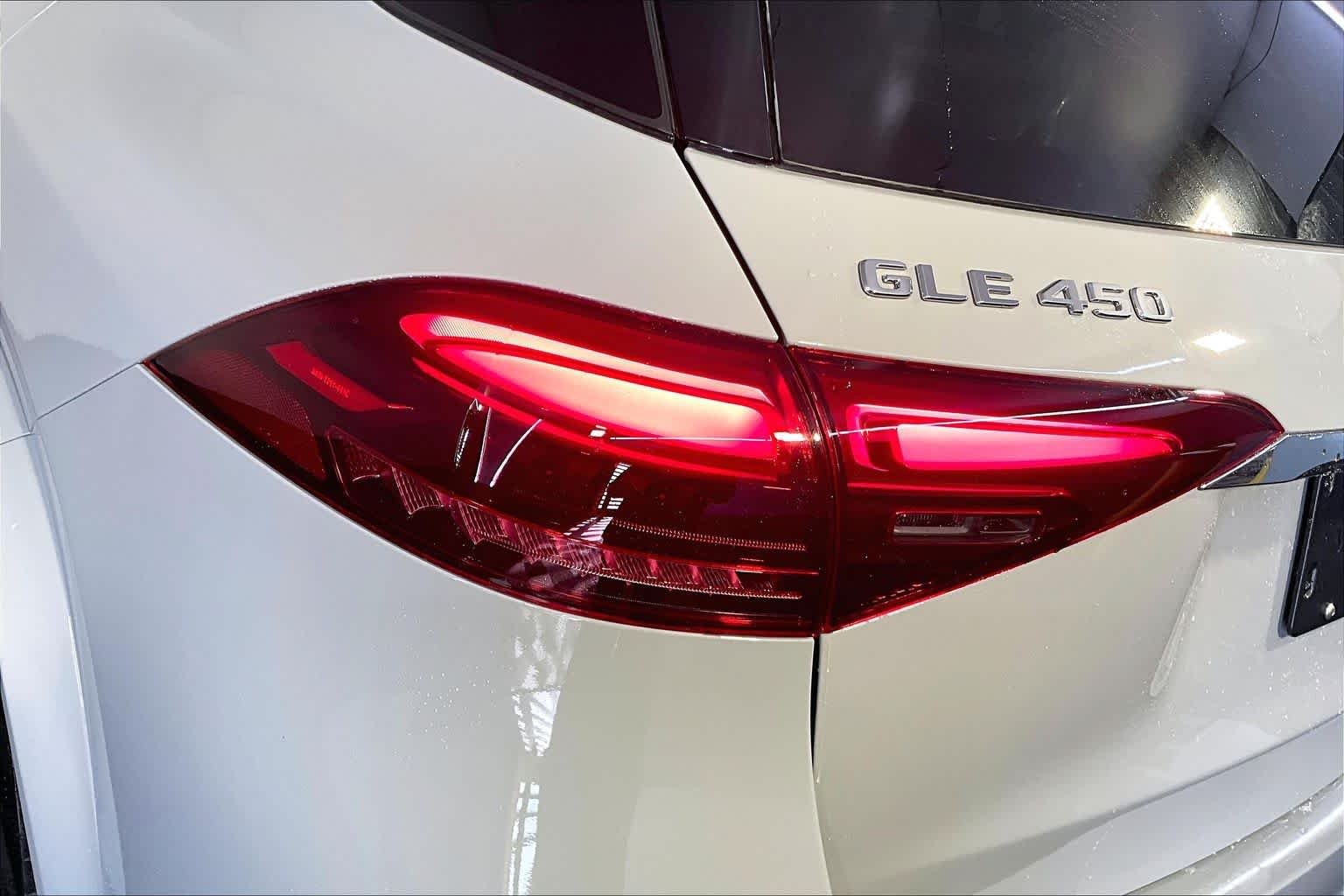 New 2026 MANUFAKTUR Alpine Grey Mercedes-Benz GLE 450 image 5