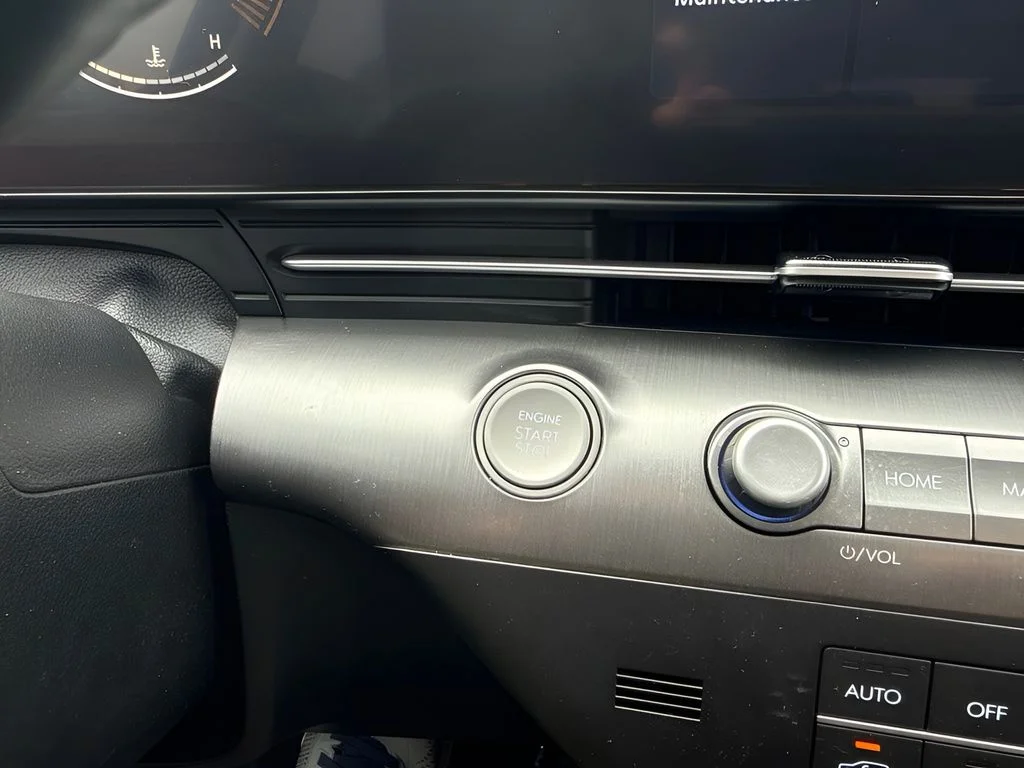 Used 2024 Black Hyundai SEL image 12