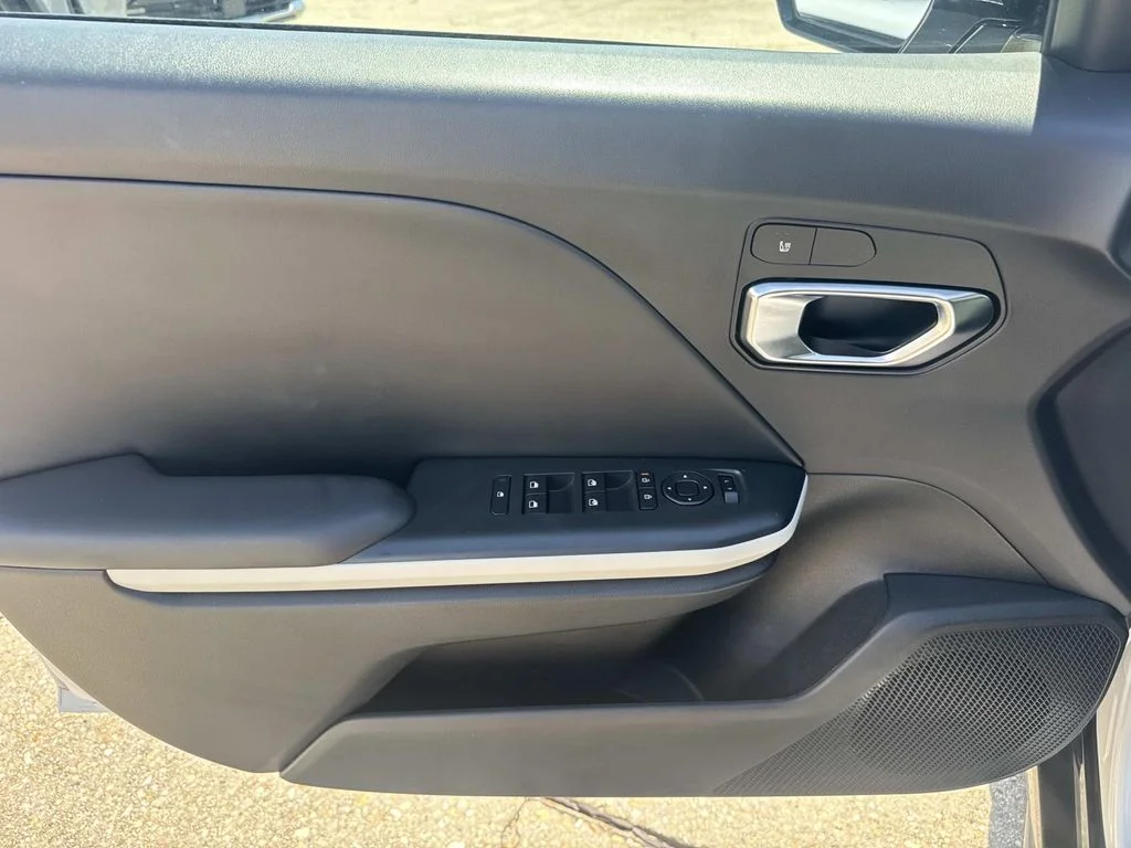 Certified Used 2025 White Kia GT-Line image 19