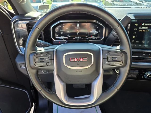 Used 2025 Onyx Black GMC SLT image 32