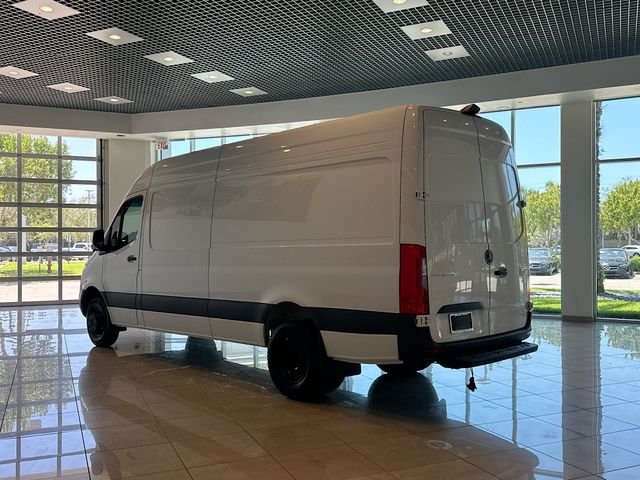 New 2026 Arctic White Mercedes-Benz Cargo 170 WB image 5