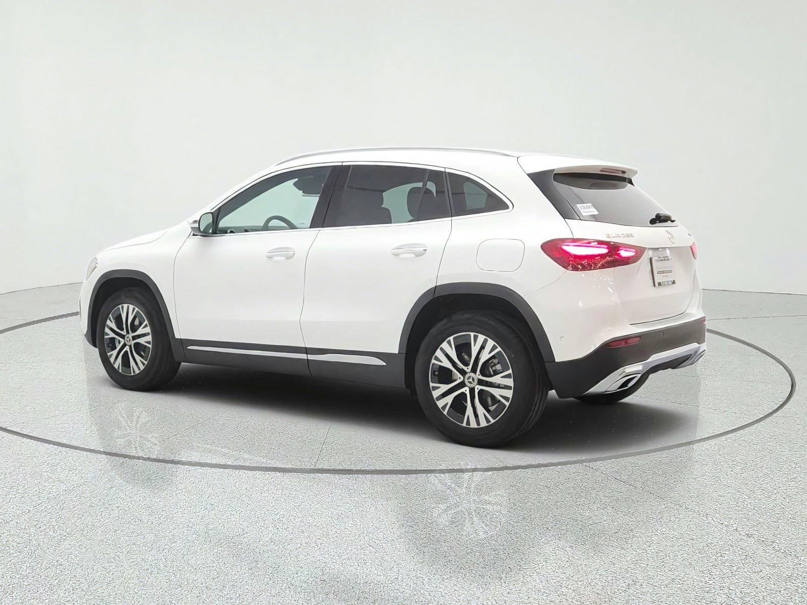 New 2026 Polar White Mercedes-Benz GLA 250 4MATIC® SUV image 7