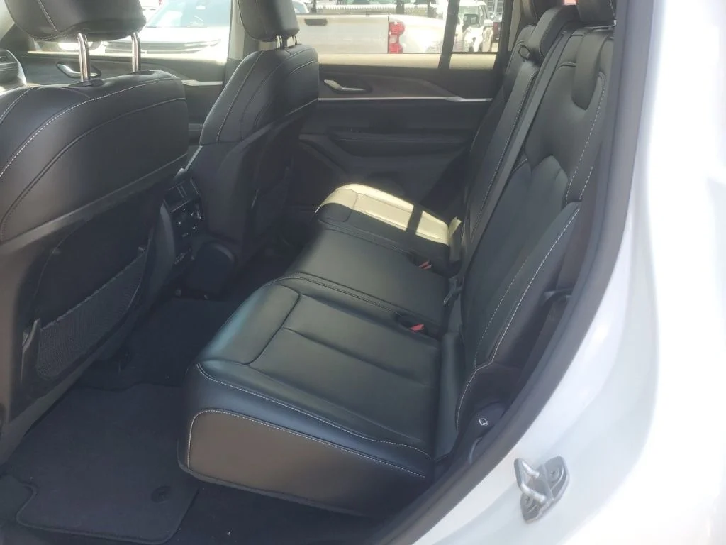 Used 2023 White Jeep Limited image 15