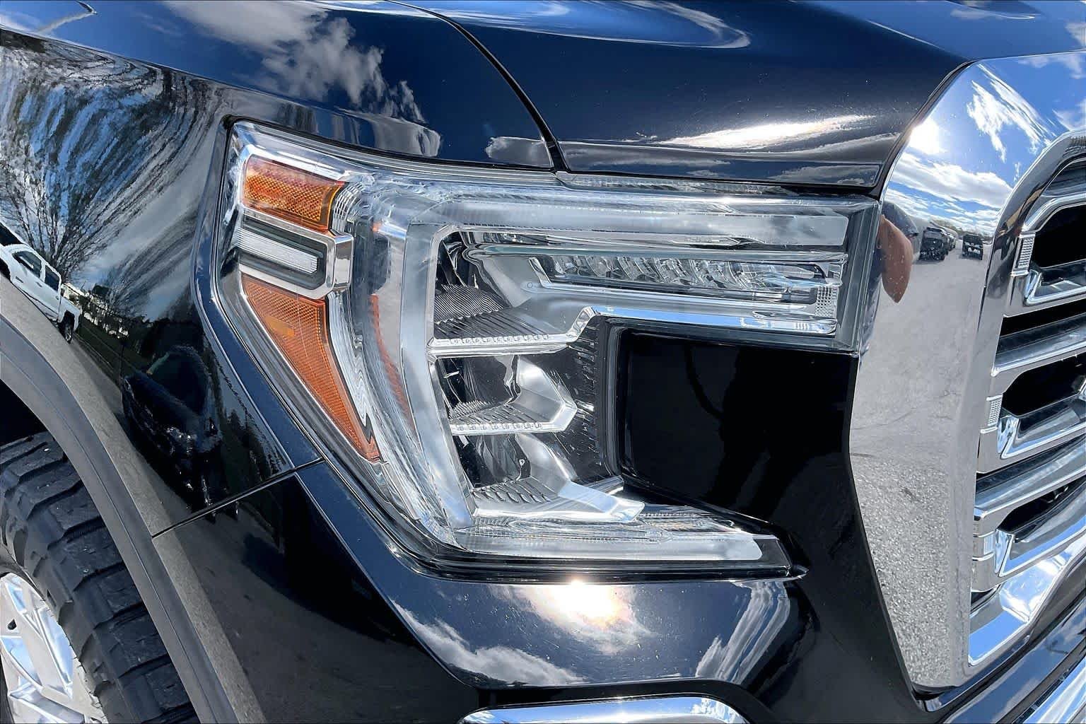 Used 2020 Onyx Black GMC SLT image 27