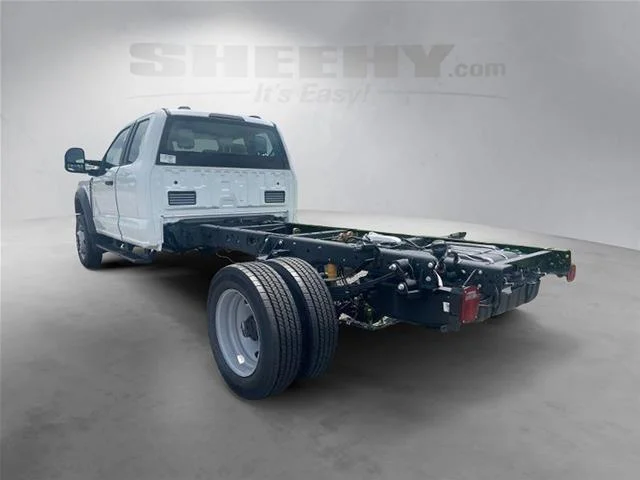 New 2026 Oxford White Ford F-450® XL image 7