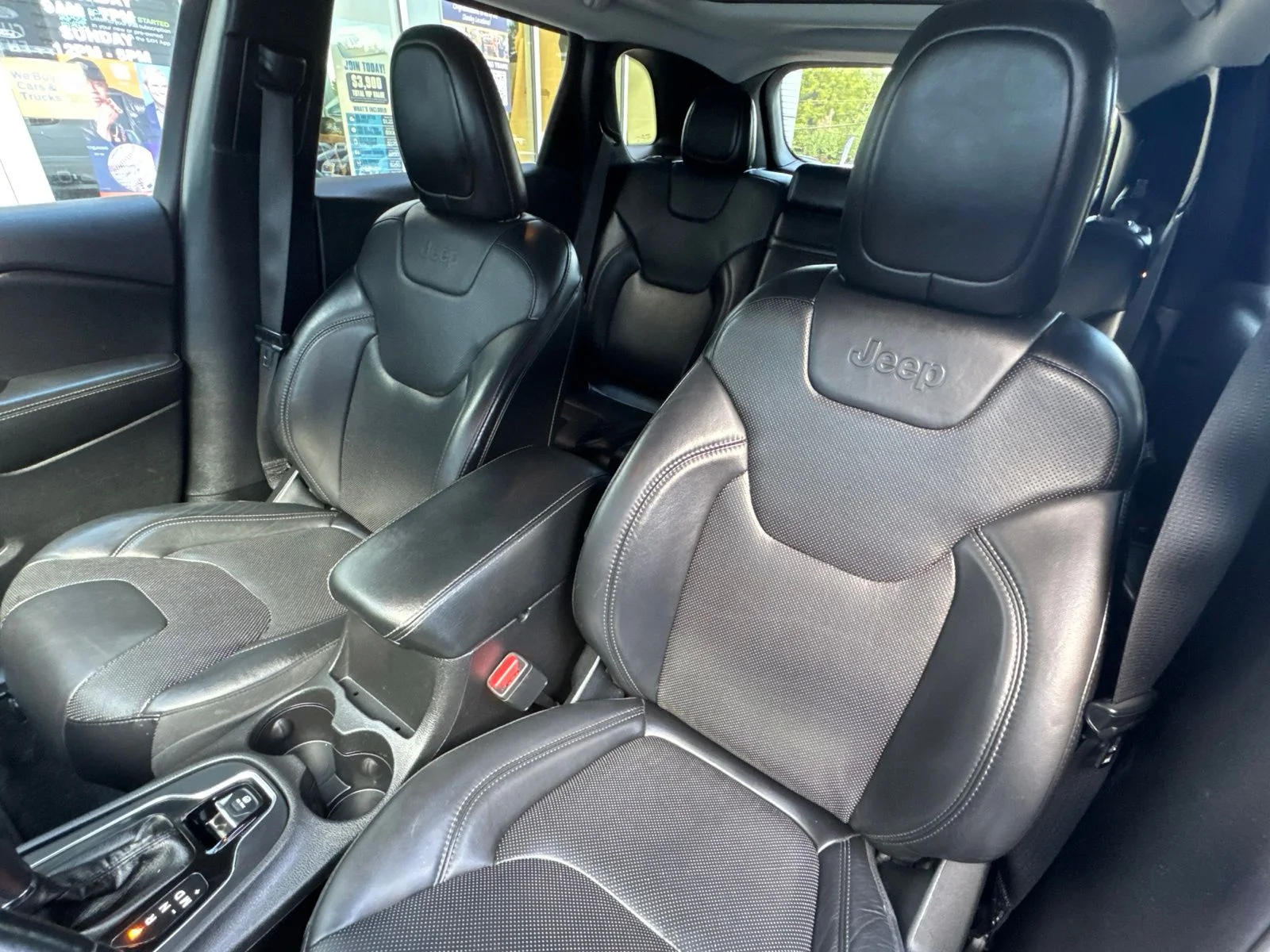 Used 2019 Bright White Clearcoat Jeep Limited image 44