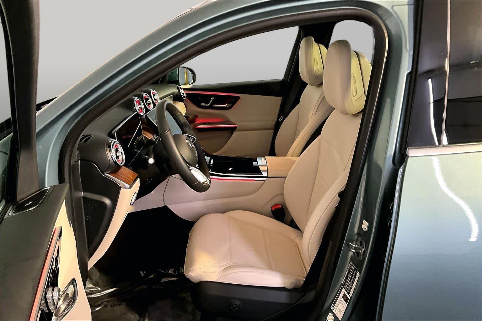 Certified Used 2026 Verde Silver Metallic Mercedes-Benz GLC 300 image 9