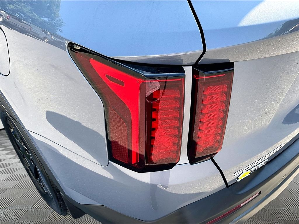 Used 2023 Silver Kia X-Line S image 32