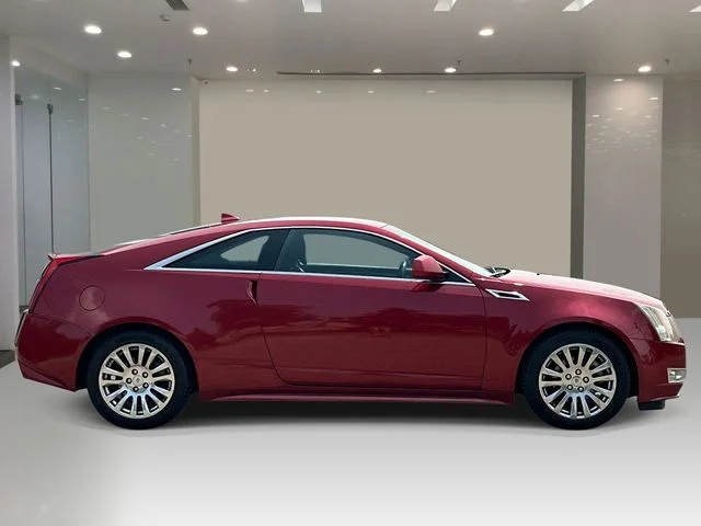 Used 2013 Red Cadillac Performance image 5