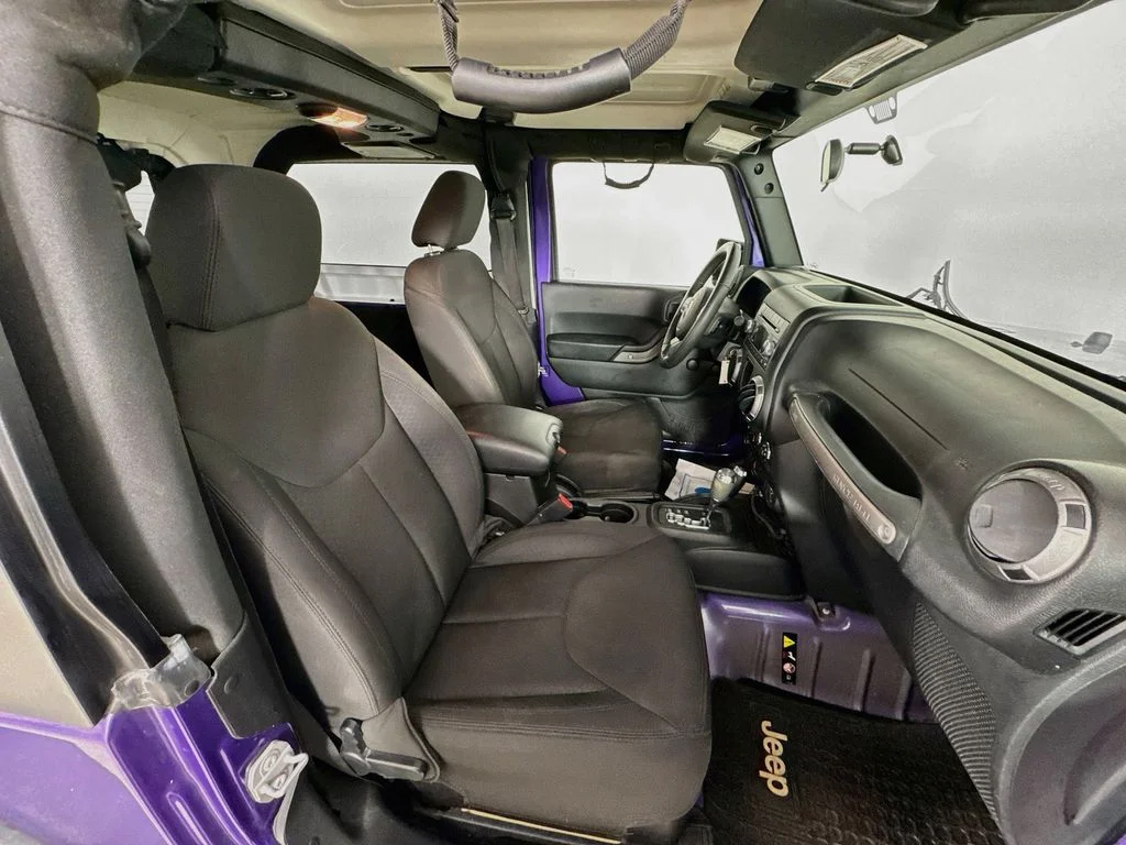 Used 2017 Purple Jeep Sport image 25