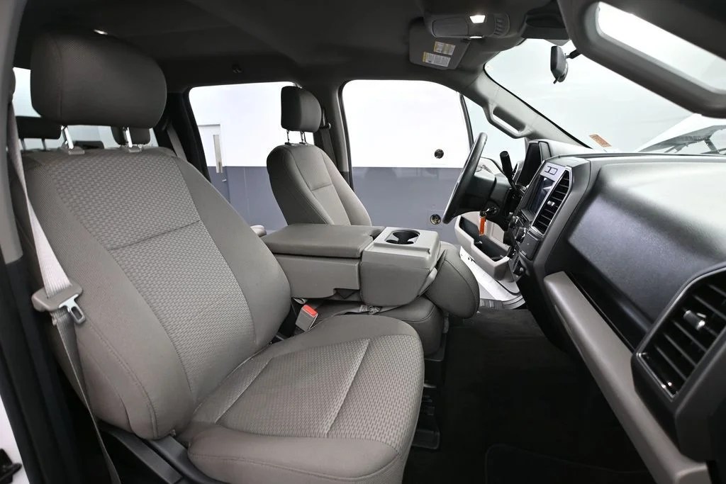 Used 2020 White Ford XLT image 43