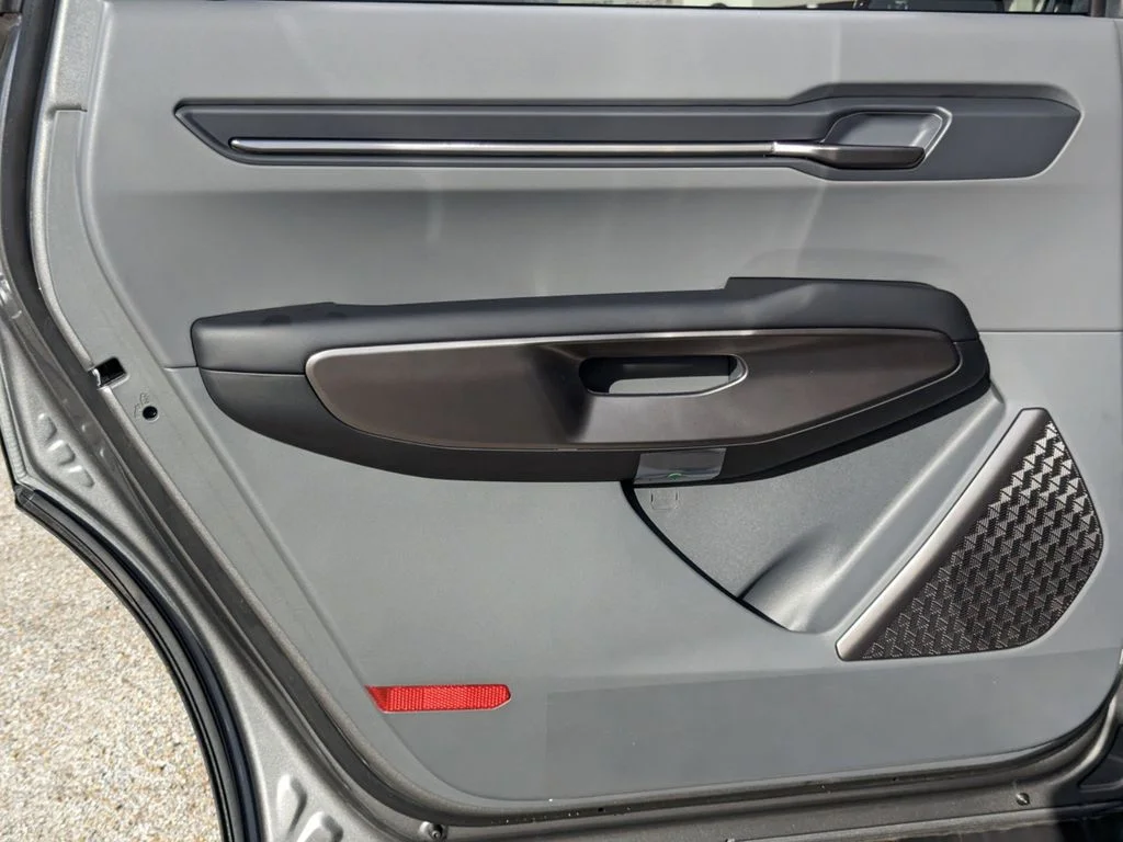 New 2024 Pebble Gray Kia Light RWD image 27