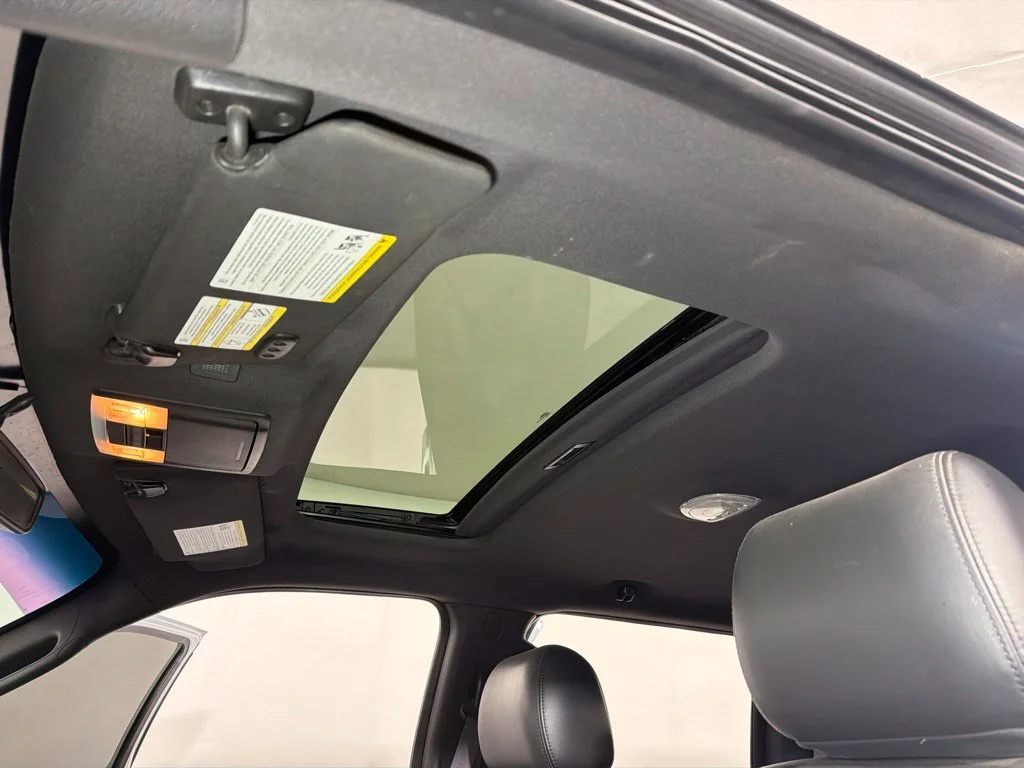 Used 2013 Silver Ford Platinum image 19