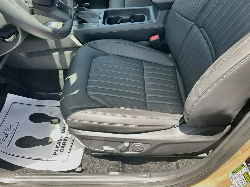 New 2027 Terrain Brown Kia X-Line S image 18