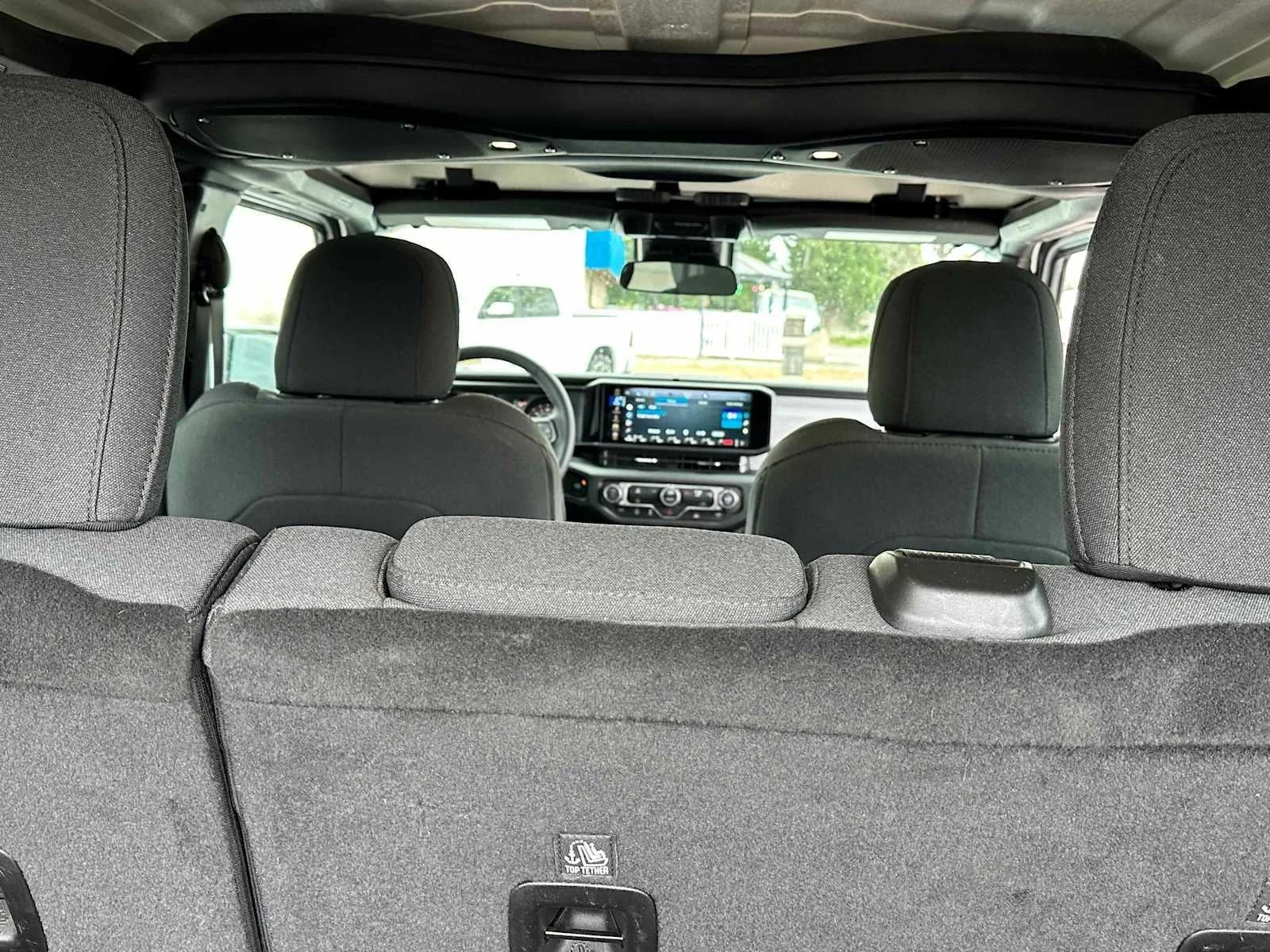 2025 Jeep Wrangler 4-Door Willys - Photo 9