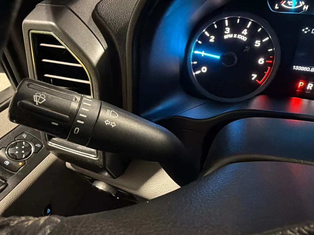 Used 2017 LIGHTNING BLUE Ford XLT image 23