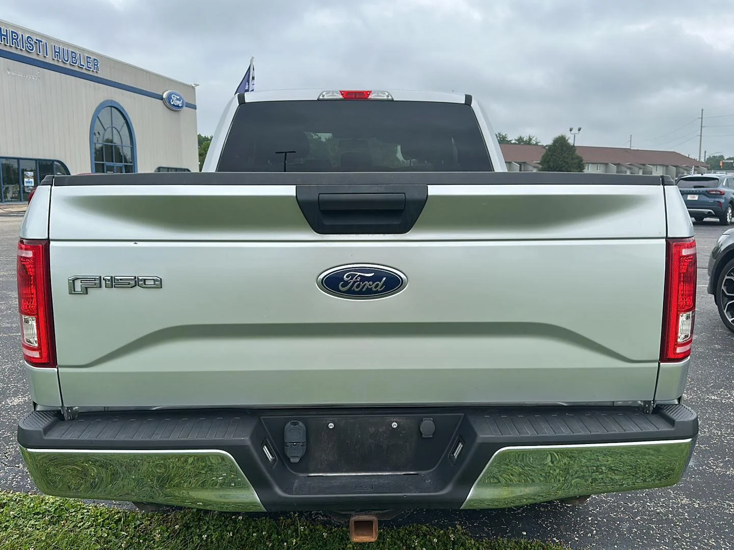 Used 2017 Ingot Silver Ford XLT image 5