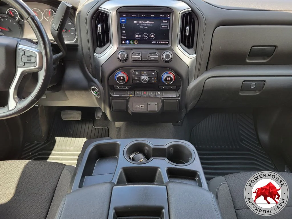 Used 2021 White Chevrolet LT image 19