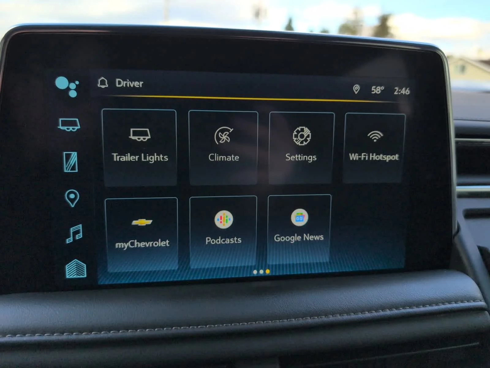 Used 2023 Black Chevrolet Z71 image 27