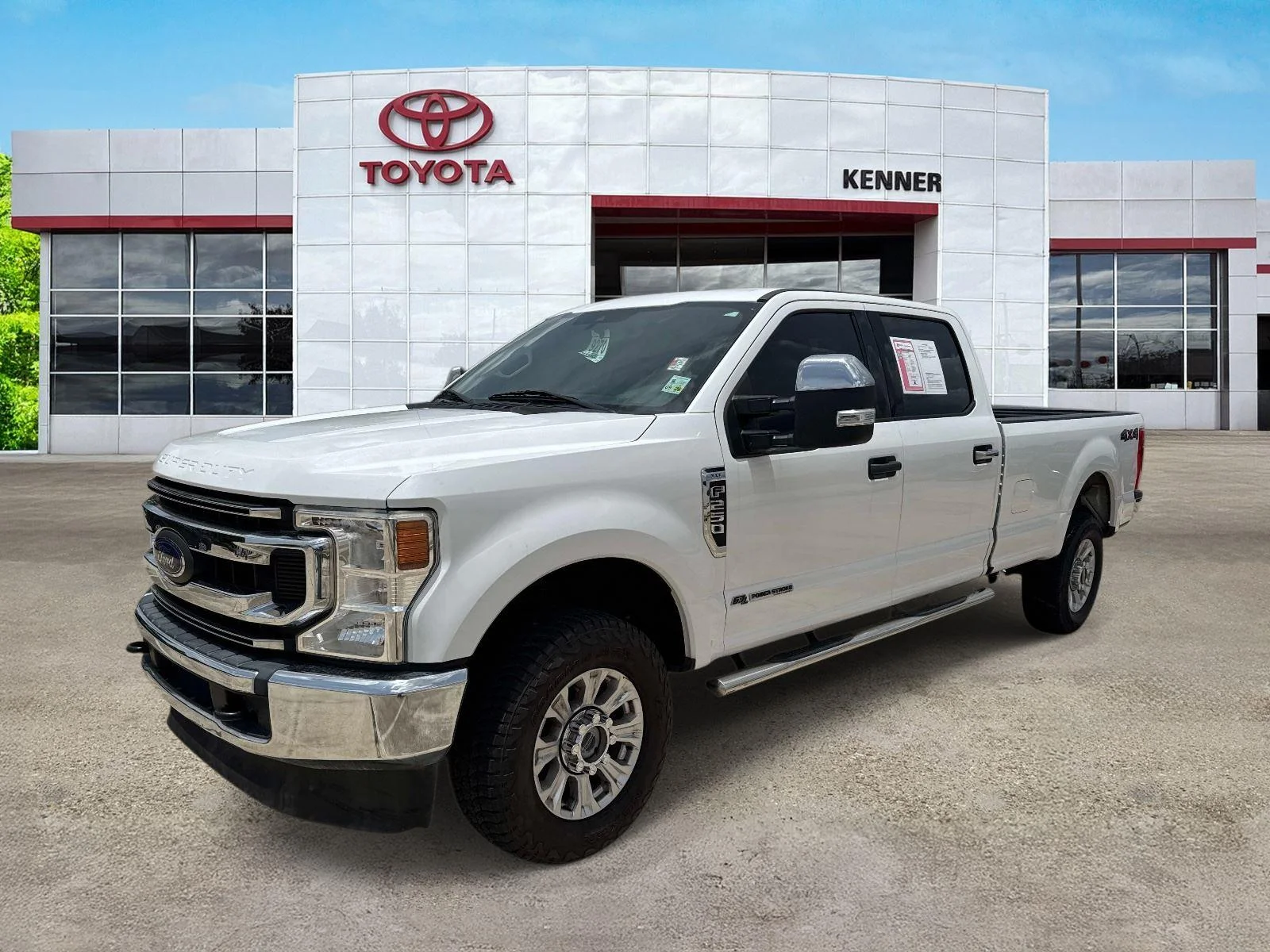 Used 2021 Oxford White Ford XLT image 3